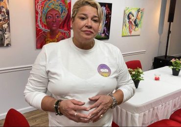 Jackie Alemán ofrece ayuda a latinos obtener los permisos de construcción y remodelación a viviendas