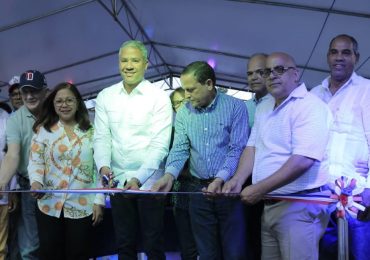 Inauguran alumbrado zonas urbanas y monumento de Capotillo en Dajabón