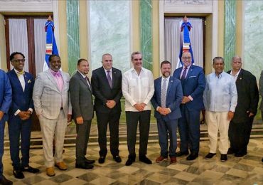 Presidente Luis Abinader recibió delegación de Senadores del Estado de NY