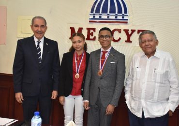 Ministerio de Educación, Ciencia y Tecnología (MESCYT) ofrece becas a la diáspora dominicana residente en España